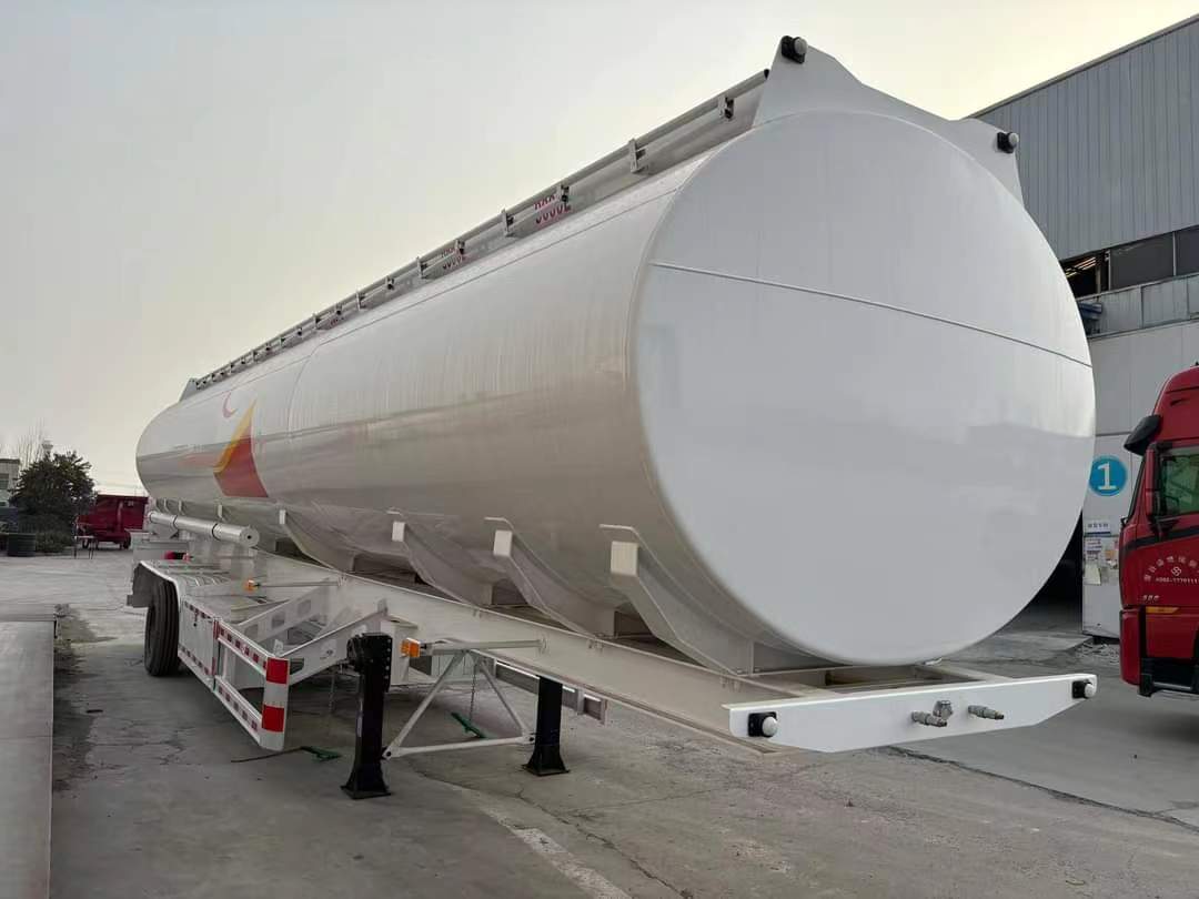 9.9m tank type rear flip semi-trailer