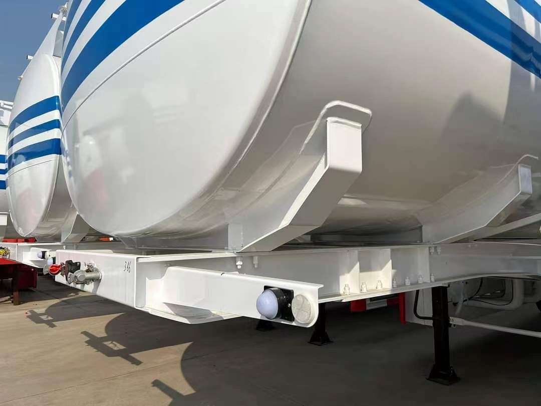 38 cubic meter aluminum alloy oil semi-trailer