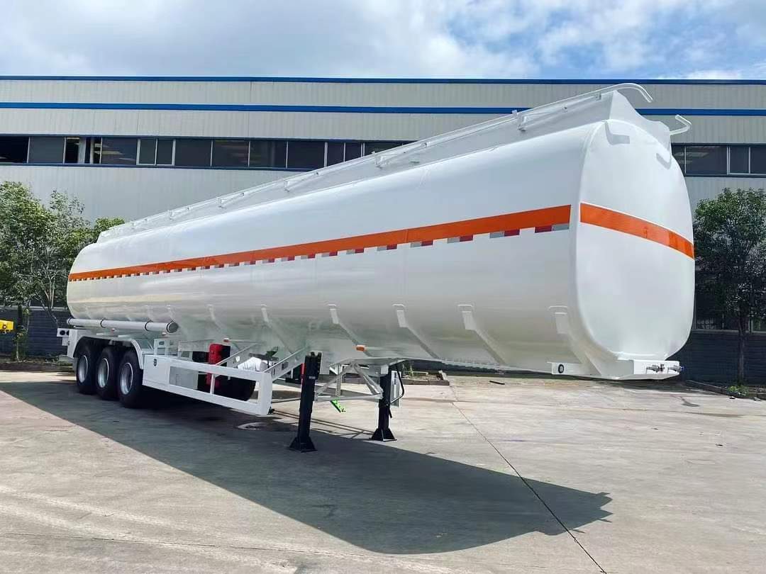 40 cubic meter oil tank transport semi-trailer