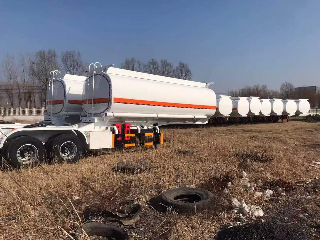 33.5 cubic meter liquid food transportation semi-trailer