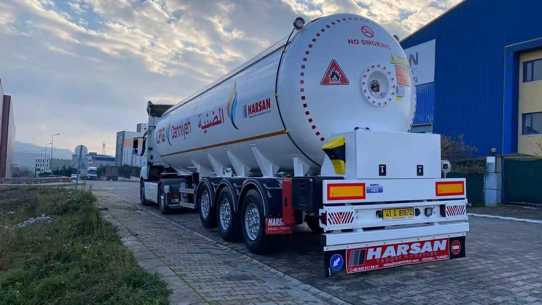 48 cubic meters aluminum alloy oil semi-trailer