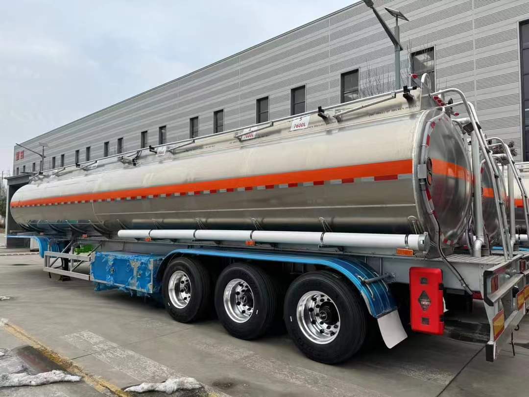 40 cubic meter oil tank transport semi-trailer