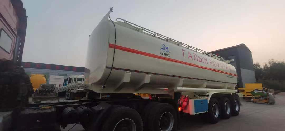 18 cubic meter oil tank transport semi-trailer