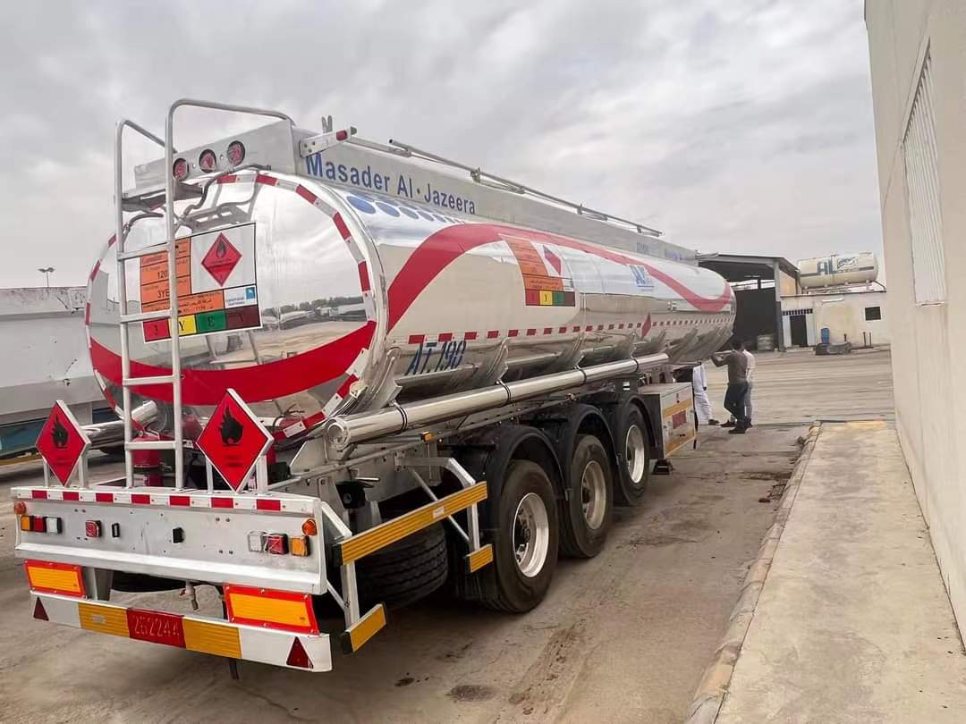 43 cubic meter aluminum alloy oil semi-trailer