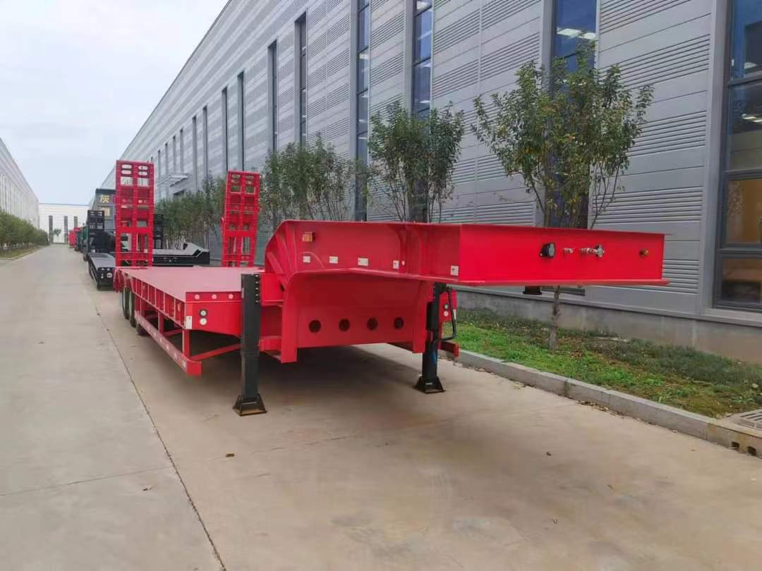 13-meter gooseneck flatbed transport semi-trailer