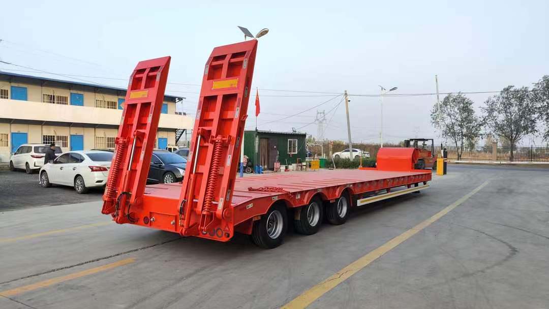 13.75m low flatbed semi-trailer