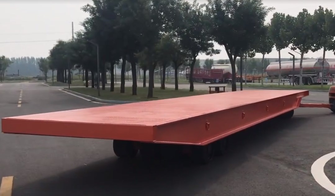 Custom-made roll-on semi-trailer from Portugal