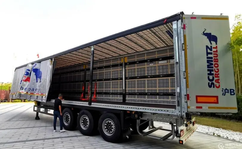 Side curtain semi-trailers ordered by Korean customers